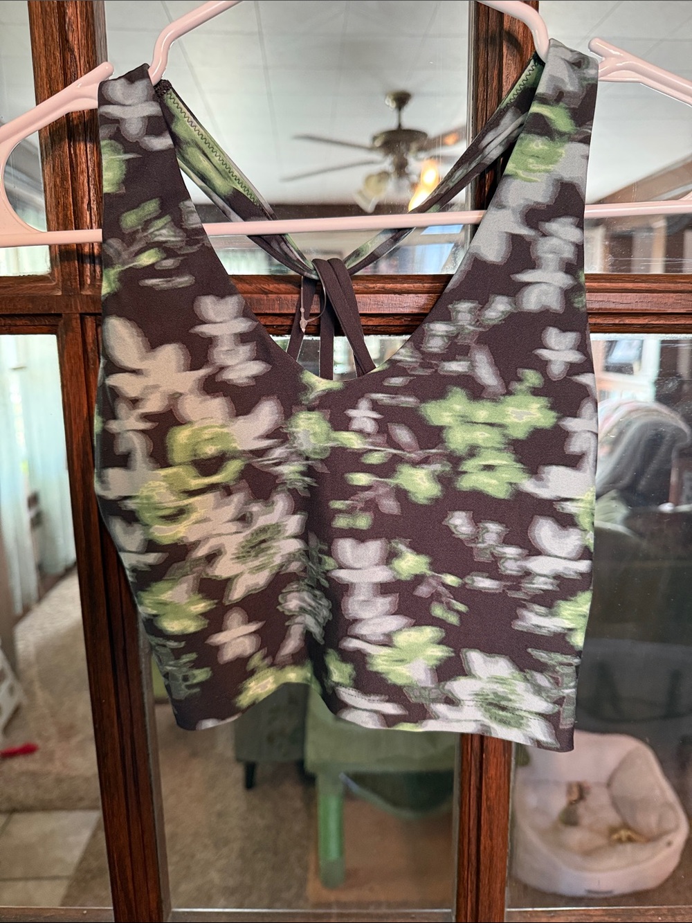 Offline by Aerie Real Me‎ Recharge Sports Bra Green Floral Strappy Back Small